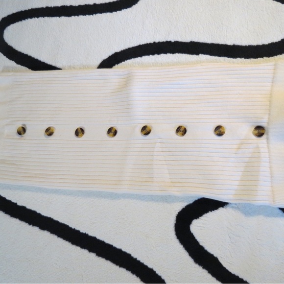 Forever 21 Sweater Skirt - Picture 4 of 6